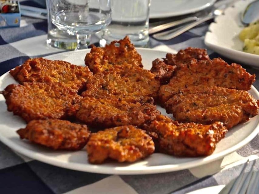 Rhodes: Private Medieval City Treasure Hunt with Food Stop - Turning Rhodes Old Town into a game