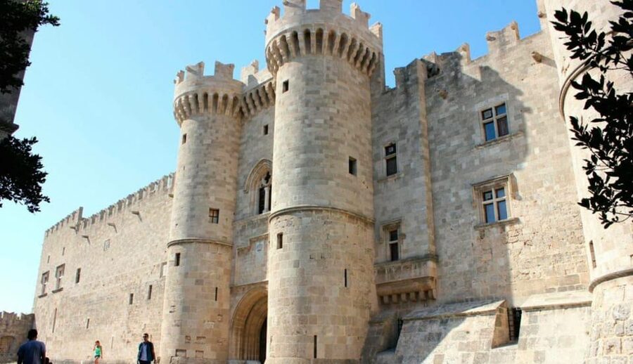Rhodes: Private Medieval City Treasure Hunt with Food Stop - Is $112 per person a fair price?