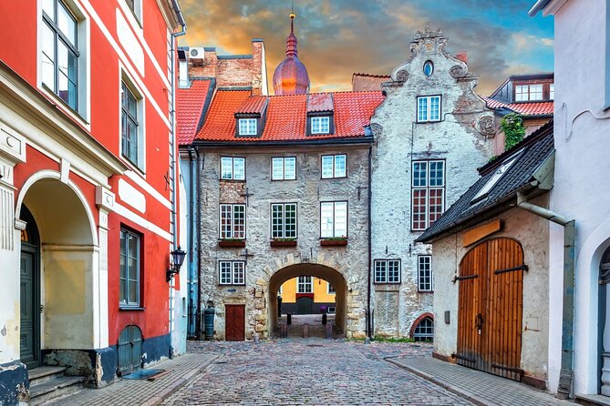 Riga Scavenger Hunt and Highlights Self Guided Audio Tour - Why the flexible timing matters