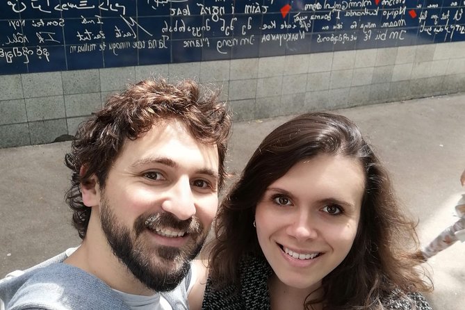 Romantic Montmartre: Paris Lost Lovers Exploration Game and Tour - Eleven Clues and the Story of Q and M