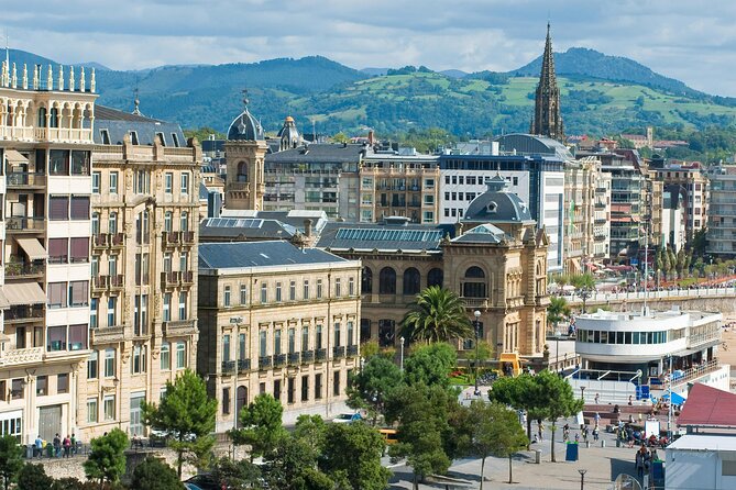 San Sebastian: Old Town Exploration Game and Tour - From Empty Construction to the new promenade