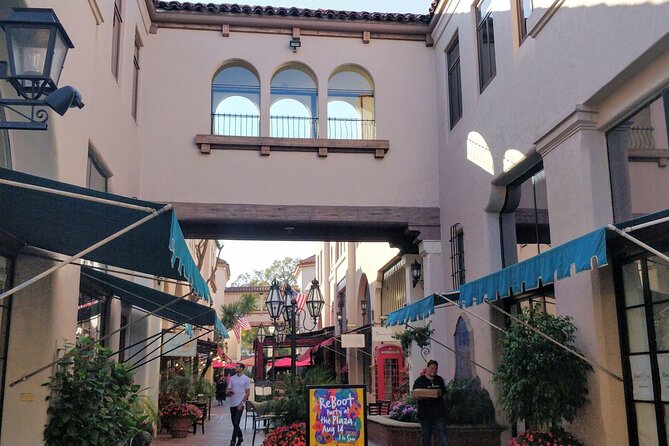 Santa Barbara Scavenger Hunt Walking Tour and Game - Key points to know before you book