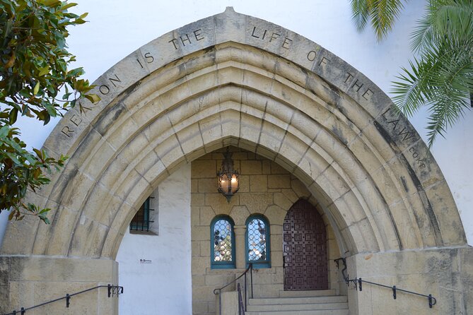 Santa Barbara Scavenger Hunt Walking Tour and Game - Starting on State Street