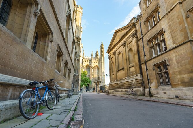 Scholars & Secrets of Cambridge: Self-Guided Puzzle Adventure - A Cambridge tour with a mystery tucked inside