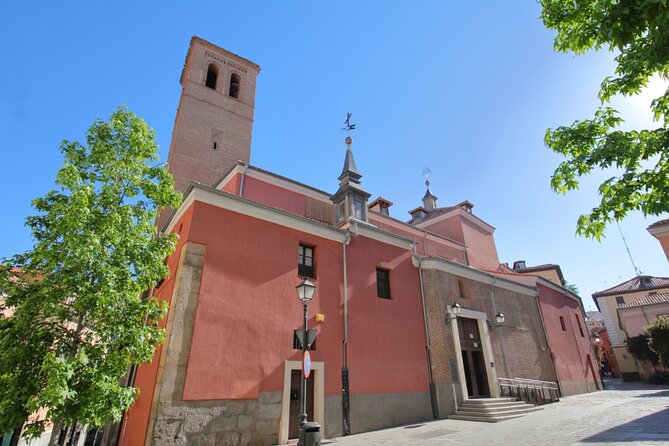 Secrets of La Latina: Self-Guided Puzzle Walk in Madrid - La Latina as your playing field