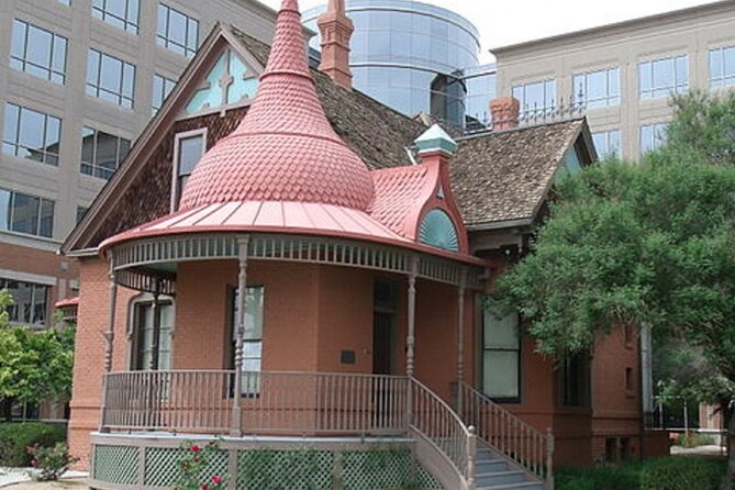 Self-Guided Arizona Scavenger Hunt: Arizona's Capitol Sights - University Park and the Green Spaces