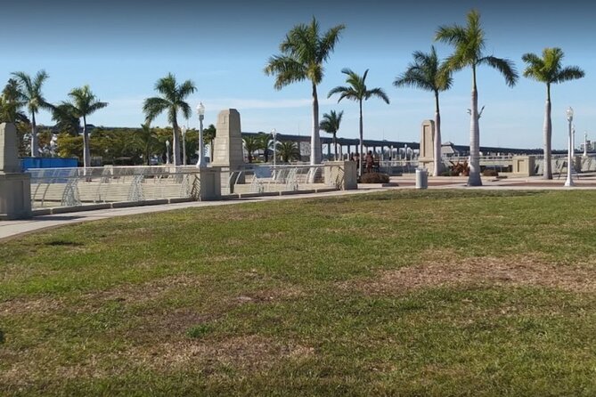 Self-Guided Fort Myers Scavenger Hunt: His Greatest Invention - The downtown starting point at 2120 Main Street