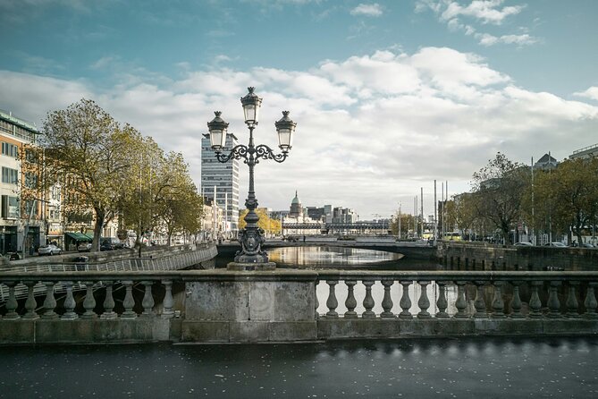 Self-Guided Scavenger Hunt: Dublin Adventure - Crossing Ha’Penny Bridge with a task in mind