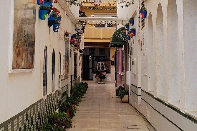 Self Guided Scavenger Hunt in Torremolinos - Who will enjoy this most