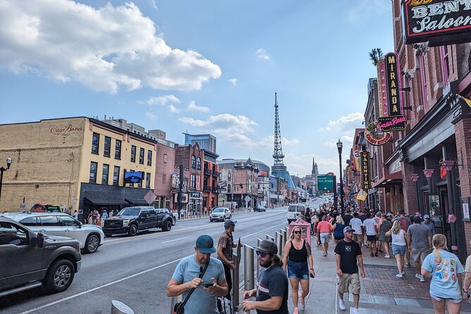 Self Guided Scavenger Hunt Walking Tour - Who will enjoy this Nashville walk