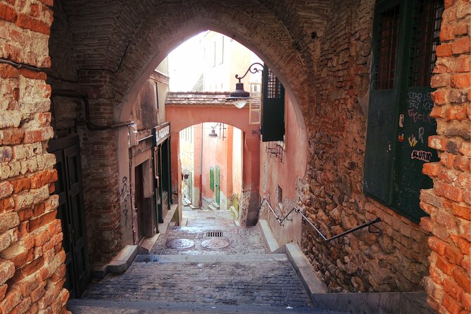 Sibiu Old Town Exploration Game and Self-Guided Tour - Big Square and the Council Tower finish