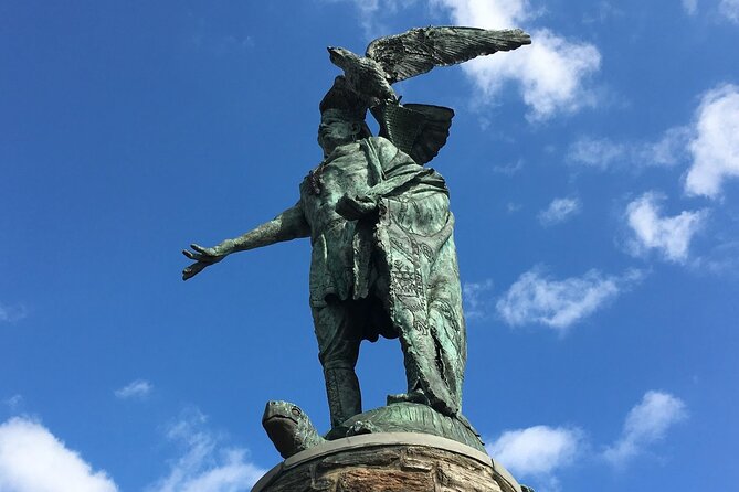 Solve the Case: Self-Guided Mystery Puzzle Walk in Philadelphia - The Second Bank and Independence Hall carry the biggest history
