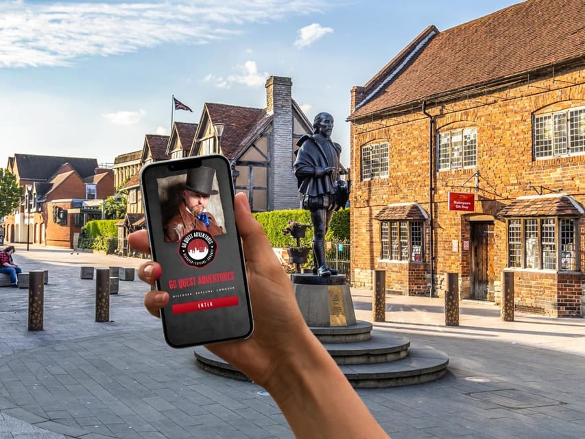 Stratford-upon-Avon: City Walking Tour & Exploration Game - Starting beside the Gower Memorial
