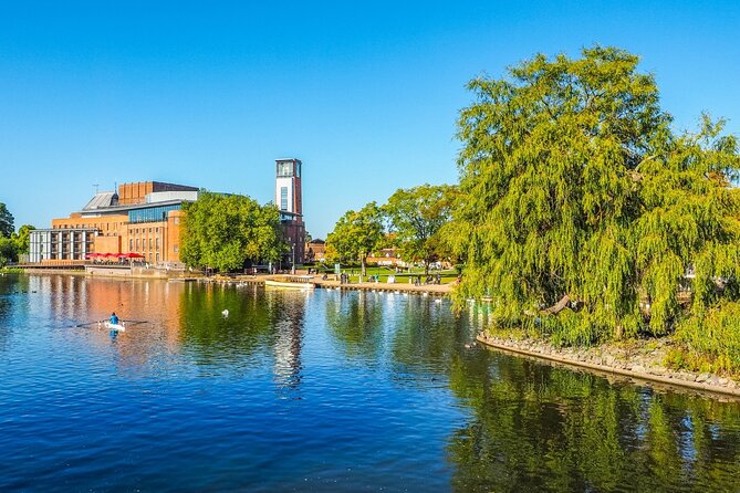 Stratford-upon-Avon: Self-Guided Walk & Interactive Treasure Hunt - Shakespeare’s New Place and the Guild Chapel