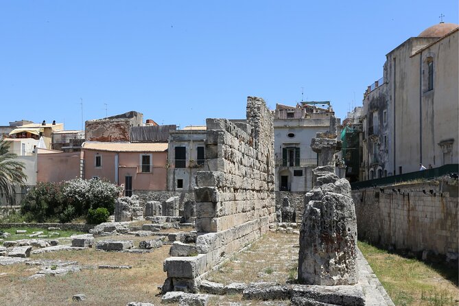 Syracuse Scavenger Hunt & Highlights Self Guided Audio Tour - Maniace Castle and the edge of Ortigia