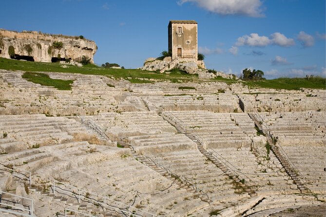 Syracuse Scavenger Hunt & Highlights Self Guided Audio Tour - Ortigia Market: the best place to pause