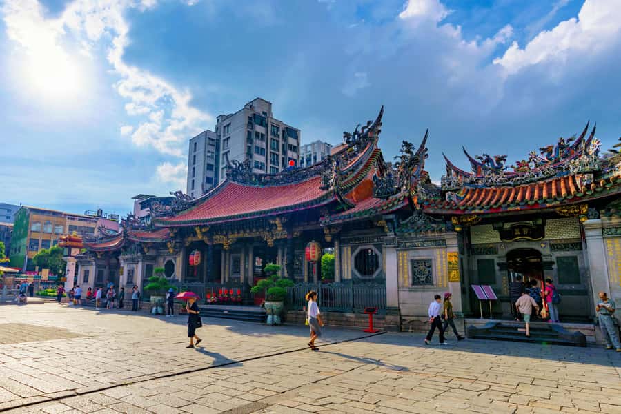 Taiwan Taipei: 8-Hour Customized Taipei City Exploration! - The guide can make or break the day