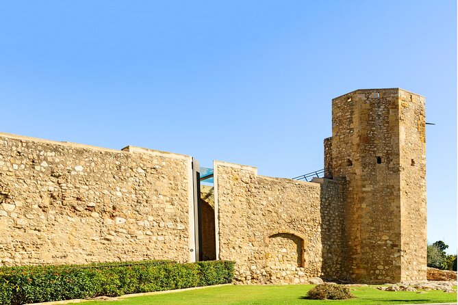Tarragona Scavenger Hunt and Highlights Self Guided Audio Tour - Mediterranean Balcony and Ajuntament de Tarragona