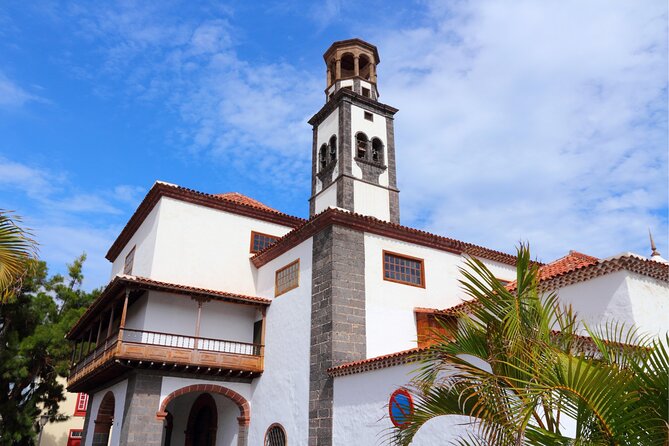 Tenerife Scavenger Hunt and Highlights Self Guided Audio Tour - Plaza de la Candelaria and the city center