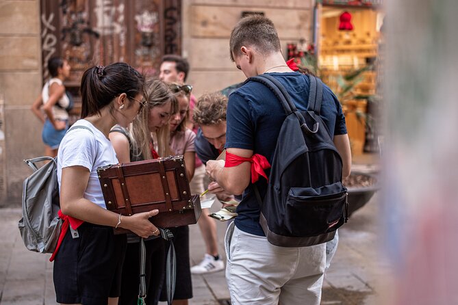 The Goldheist - Private City Escape Game in Barcelona - Passatge Sert and the value of looking closely
