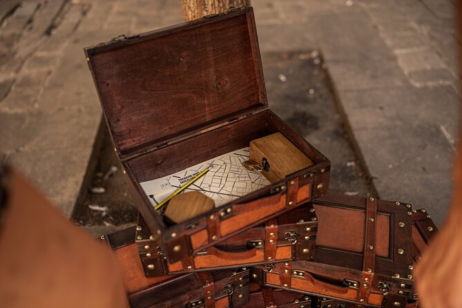 The Goldheist - Private City Escape Game in Barcelona - Why the private format changes the experience