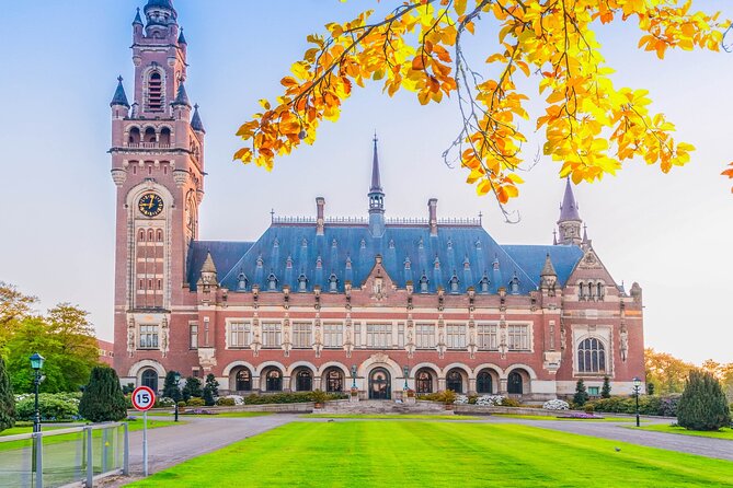 The Hague Scavenger Hunt and Highlights Self Guided Audio Tour - Timing, transport, and practical comfort