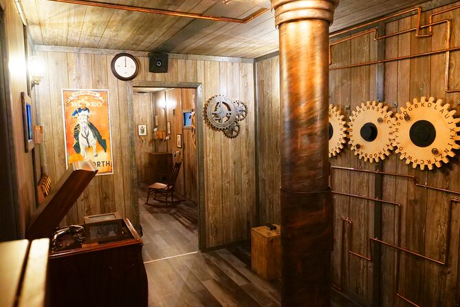 The Train Heist Adventure Escape Room - What happens inside the private session