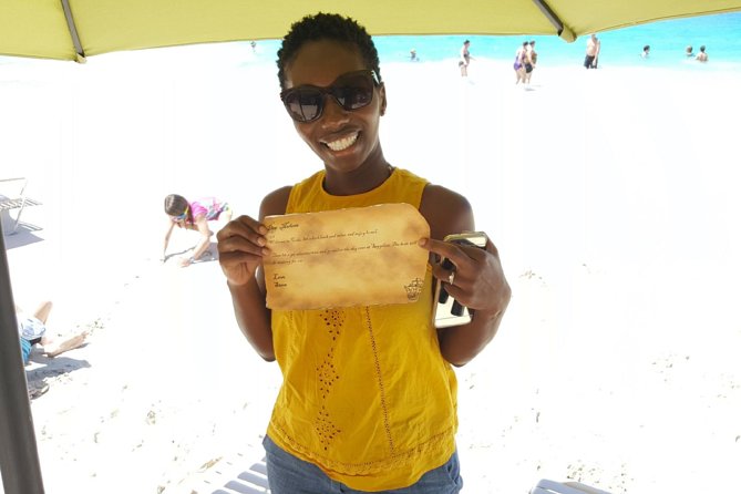 The Tropical Treasure Hunt - What is inside the treasure chest