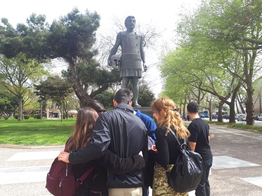 Thessaloniki: Family Treasure Hunt & Tour w Food Stop - How the Alexander story shapes the walk