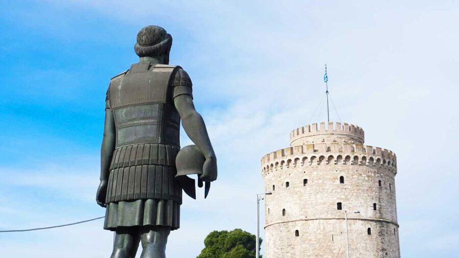 Thessaloniki: Family Treasure Hunt & Tour w Food Stop - Mētropolē and Hagia Sophia