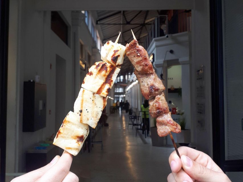 Thessaloniki: Family Treasure Hunt & Tour w Food Stop - Starting at the Venizelos Statue and Aristotelous Square