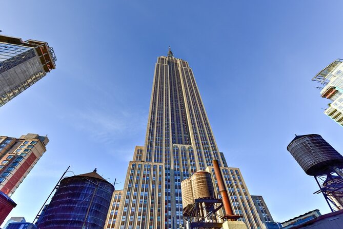 Time Warp in Flatiron: NYC Self-Guided Puzzle Quest - William Jenkins Worth Monument and the Church of the Transfiguration