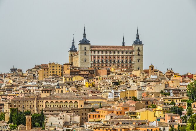Toledo Scavenger Hunt and Highlights Self-Guided Tour - The social side: teamwork or friendly competition