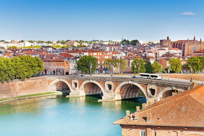 Toulouse "Ville Rose": Interactive Game & Walking Tour - The Renaissance elegance of Hôtel d’Assézat
