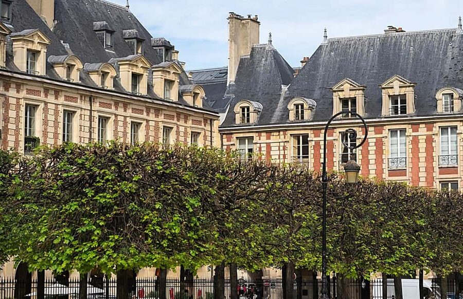 Treasure Hunt in Le Marais, Historic Paris - Key points at a glance