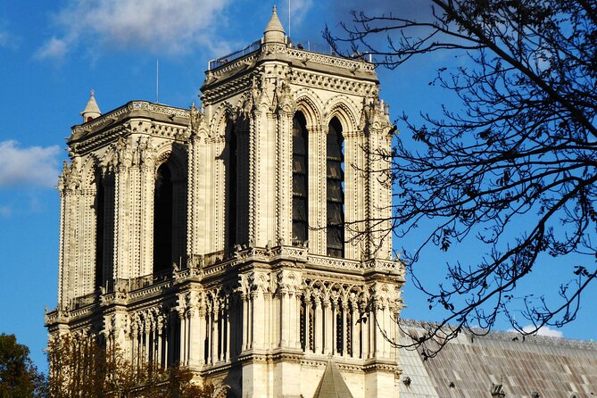 Treasure Hunt in Paris – From the Panthéon to the Louvre - Crossing the Seine to Île de la Cité
