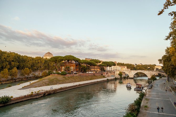Treasure hunt in Rome, Ghetto and Trastevere - Starting at Fontana della Terrina