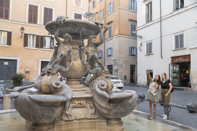 Treasure hunt in Rome, Ghetto and Trastevere - Crossing Tiber Island