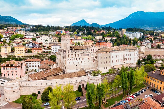 Trento Scavenger Hunt and Sights Self-Guided Tour - Questions that make you look twice