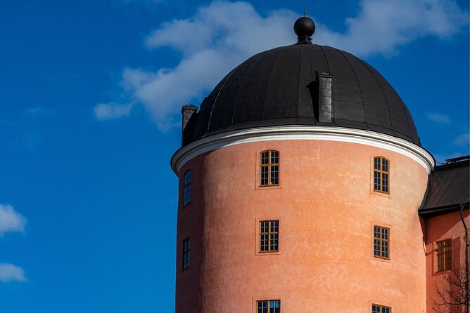 Uppsala Scavenger Hunt and Sights Self Guided Tour - Questions that make you look closer