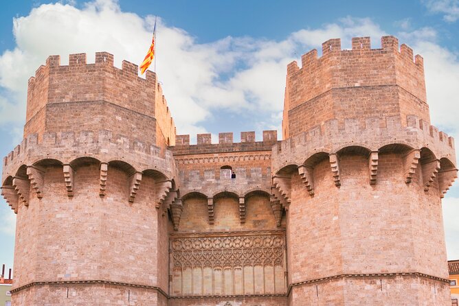 Valencia Iconic Sights Scavenger Hunt - What the app tasks are really like