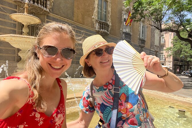 Valencia Monumental Scavenger Hunt - A food stop with clues at Central Market