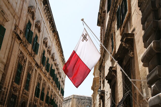 Valletta Scavenger Hunt and Highlights Self Guided Audio Tour - St. George Square and St. Paul’s Anglican Pro-Cathedral