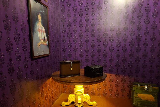 Vampire's Lair Escape Room Game for Private Group - A good choice for dates, friends, and team building
