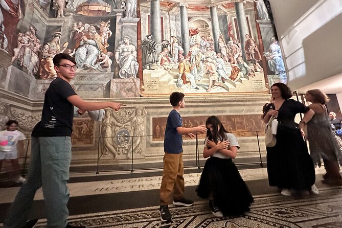 Vatican Treasure Hunt with Guided Tour for Families with Kids - Sistine Chapel: The Quiet Center of the Visit