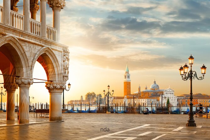 Venice Highlights Self Guided Scavenger Hunt and Walking Tour - Starting at Frari in San Polo