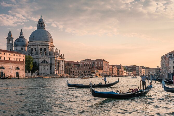 Venice Scavenger Hunt and Highlights Self Guided Audio Tour - Teatro La Fenice and Doge’s Palace