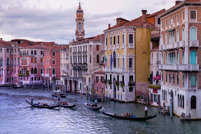 Venice Scavenger Hunt and Highlights Self Guided Audio Tour - Starting in Campo San Polo and at Frari