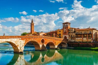 Verona Scavenger Hunt and Highlights Self Guided Audio Tour