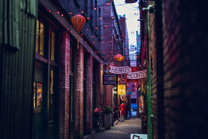 Victoria Scavenger Hunt and City Highlights Walking Tour - What the $15.93 price buys you